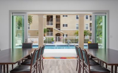 glenbrooke-palm-bay-35-pool-area.jpg