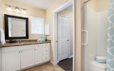 glenbrooke-palm-bay-16-unit-bathroom.jpg